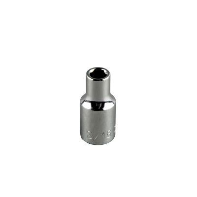 KLE65804 image(0) - Klein Tools 11/16-Inch Standard 12-Point Socket 1/2-Inch Drive