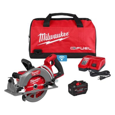 MLW2931-21HD image(0) - Milwaukee Tool M18 FUEL&trade; 7-1/4" Rear Handle Circular Saw w/ONE-KEY &trade; Kit