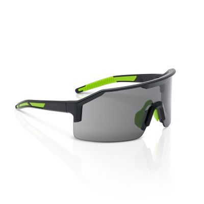 JCK60003 image(0) - Jackson Safety Safety Glasses - MAXVIEW+ Series - Smoke Lens - Black Frame - STA-CLEAR Anti-Fog