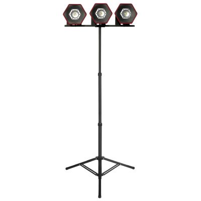 MXN10153 image(0) - Maxxeon LUMENATOR Series Heavy Duty Triple Head Telescopic Tripod