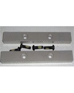 WIL2908100 image(0) - Wilton Set of Serrated Jaw Inserts w/ 4 Screws, 1780/80A, Boxed
