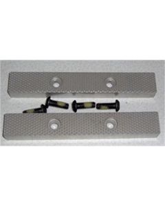 WIL2908070 image(0) - Wilton Set of Serrated Jaw Inserts w/ 4 Screws, 1755, Boxed