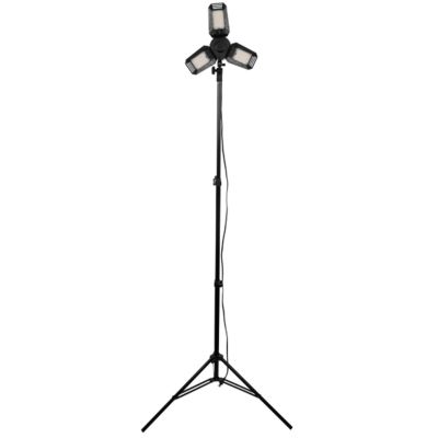 WLMW2286 image(0) - Wilmar Corp. / Performance Tool 6500+LM 120V Work Light w/Tripod