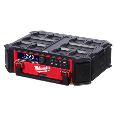 MLW2950-20 image(0) - M18 PACKOUT Radio + Charger